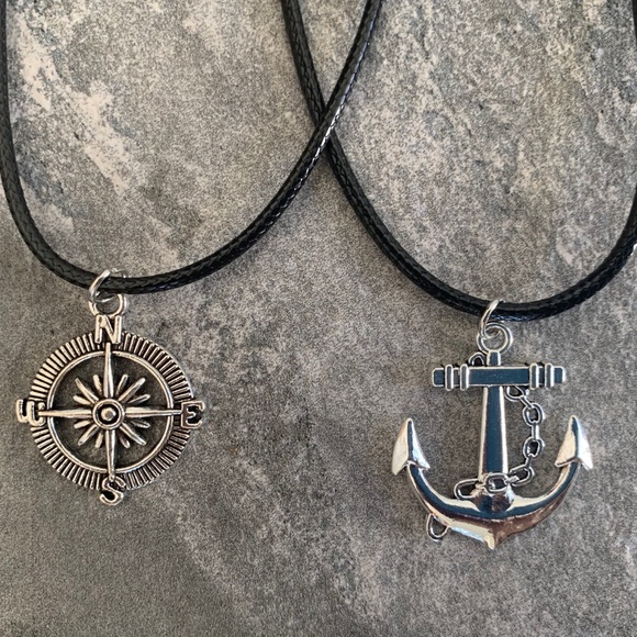 🔵3/$25 Silver Anchor/Compass Pendant Set -Leather - Picture 2 of 3